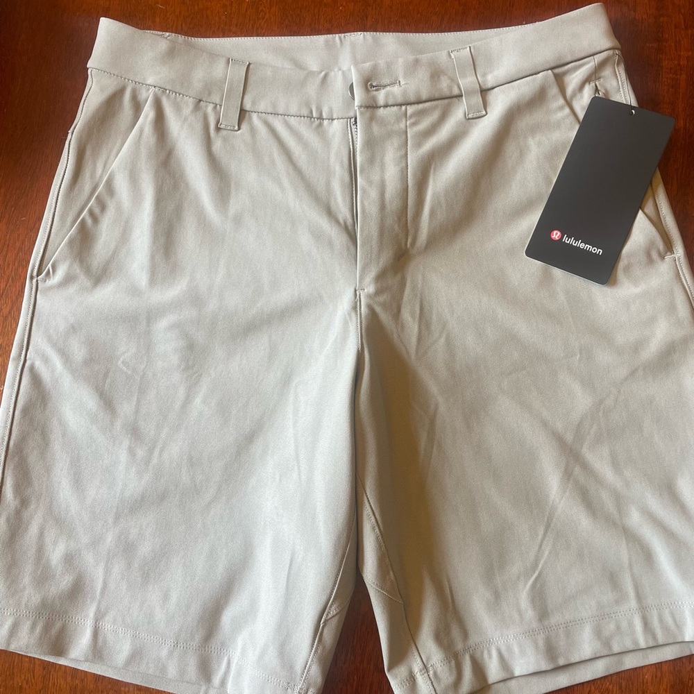 Lululemon Commission Short Classic 9 in size 30 men’s